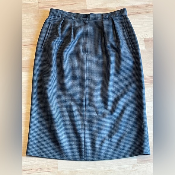 Jones New York Houndstooth Pencil Skirt - Picture 1 of 4